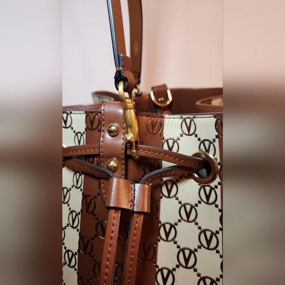 NWT! Valentino by Mario Valentino monogram leather bucket bag - Picture 8 of 9